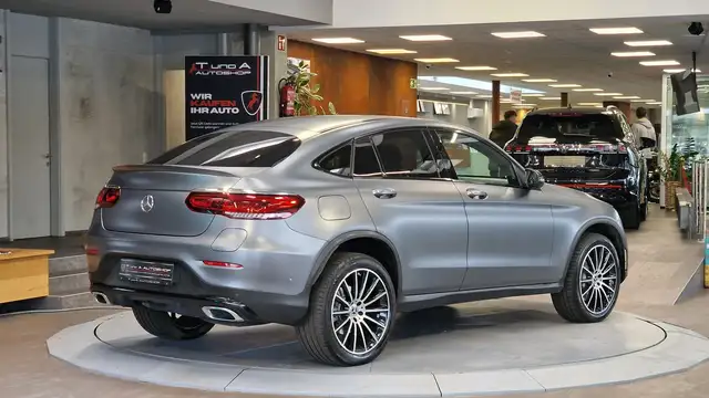 Mercedes-Benz GLC view 9