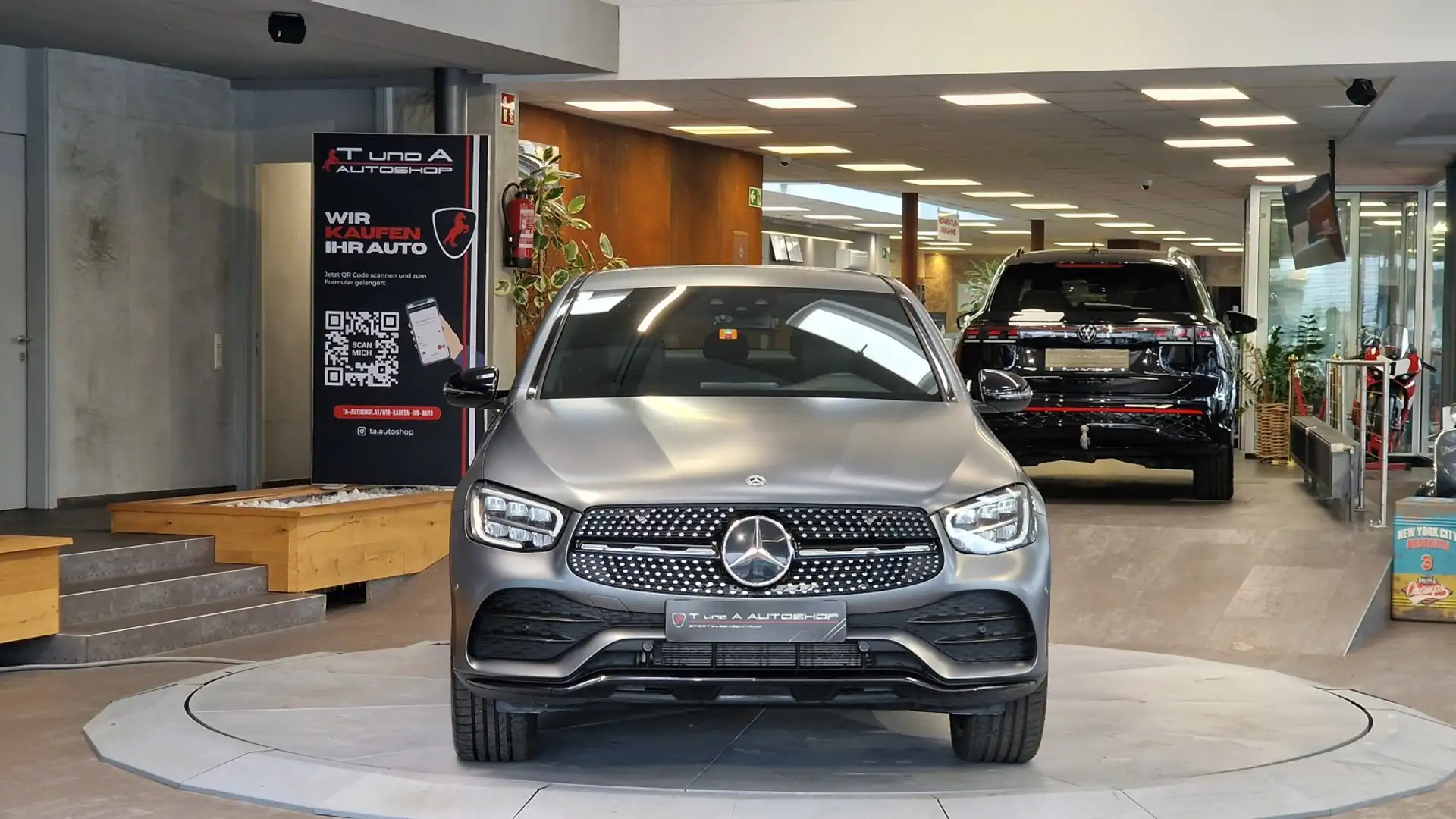 Mercedes-Benz GLC 300 de 4Matic Coupe AMG-Line Aut. *Head-up*AHK*20Zoll* Grau - 2