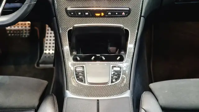 Mercedes-Benz GLC view 29