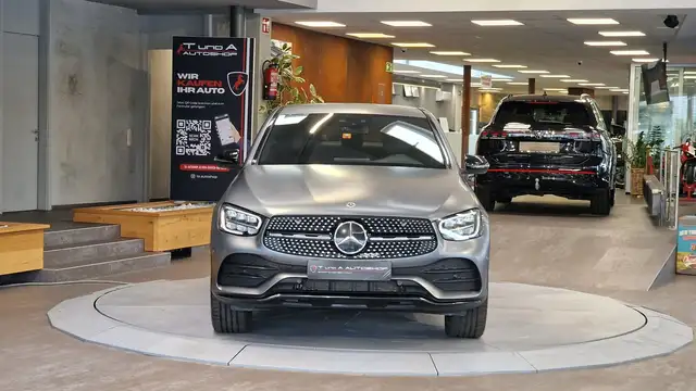 Mercedes-Benz GLC view 14