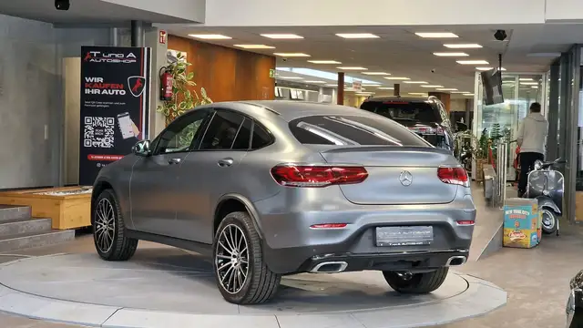Mercedes-Benz GLC view 12