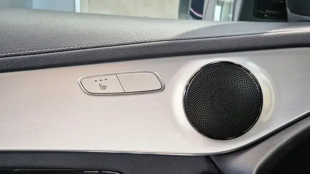 Mercedes-Benz GLC view 27