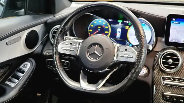 Mercedes-Benz GLC view 22