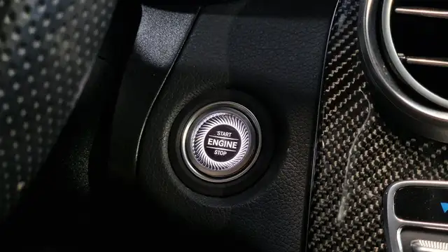 Mercedes-Benz GLC view 23