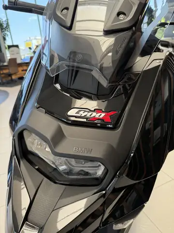 BMW C 400 X view 2