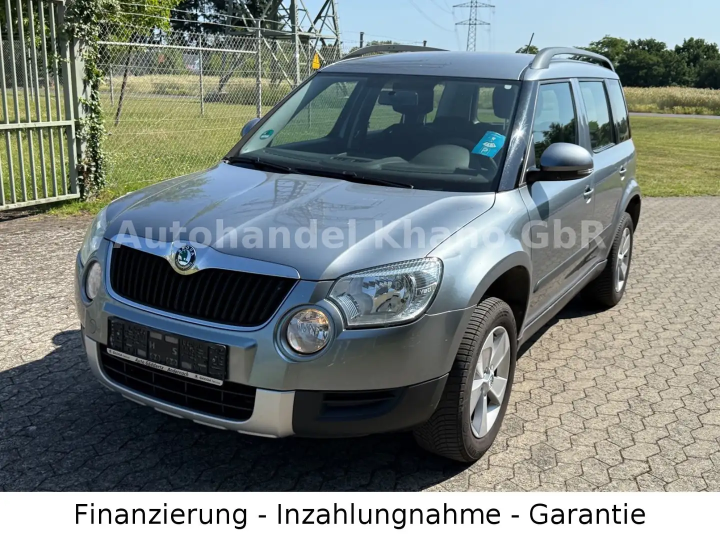 Skoda Yeti Active Plus Edition 1.HAND Grau - 2