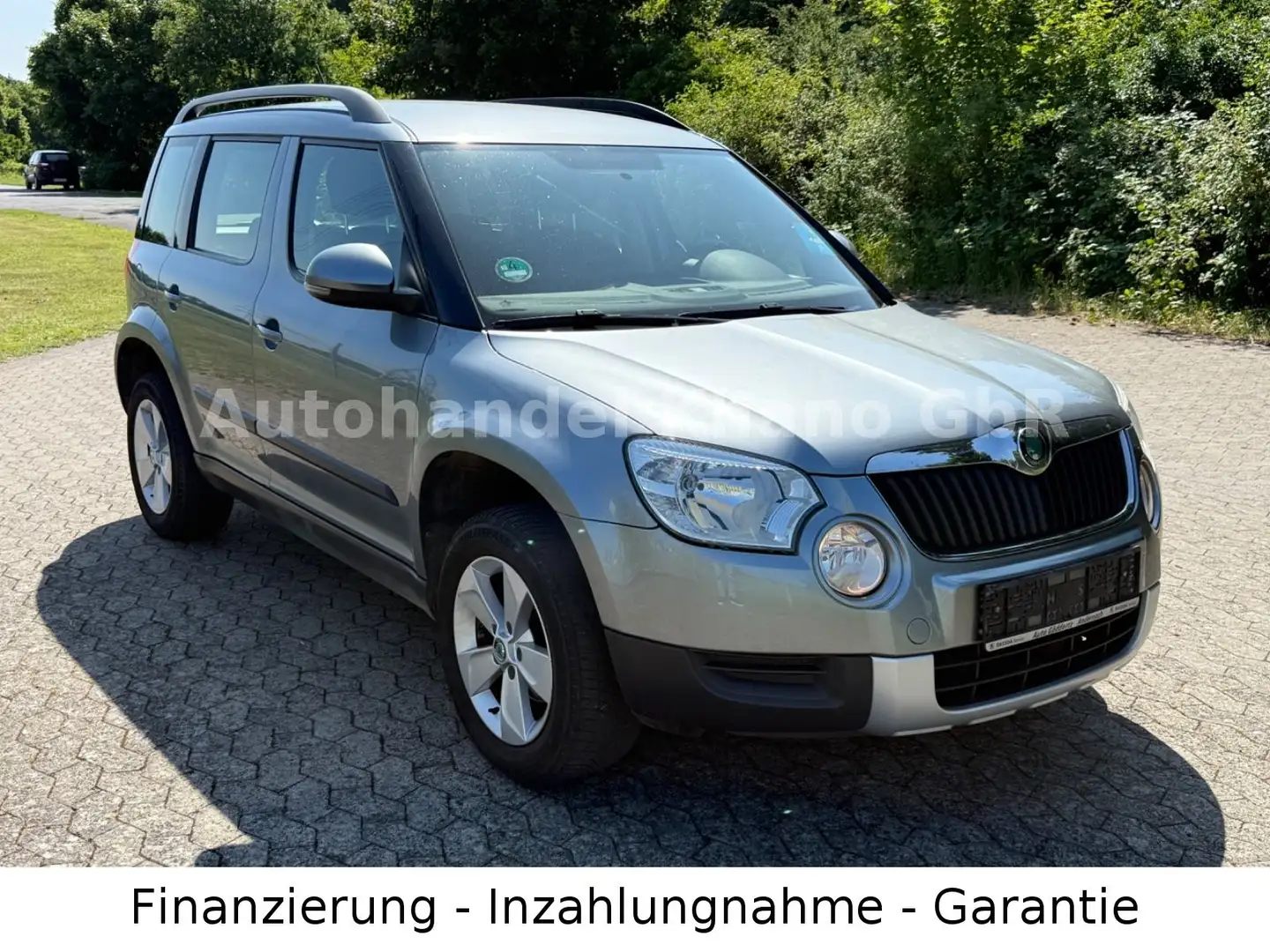 Skoda Yeti Active Plus Edition 1.HAND Grau - 1