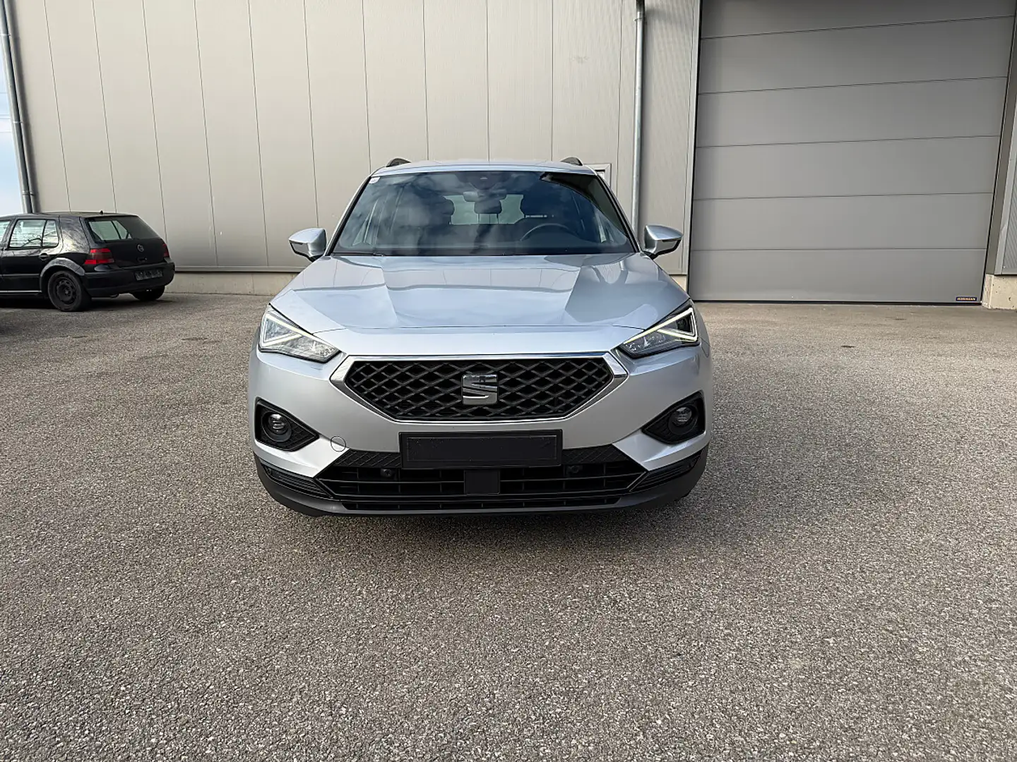 SEAT Tarraco 2,0 TDI Style#Ahk#1. Besitz Grau - 2