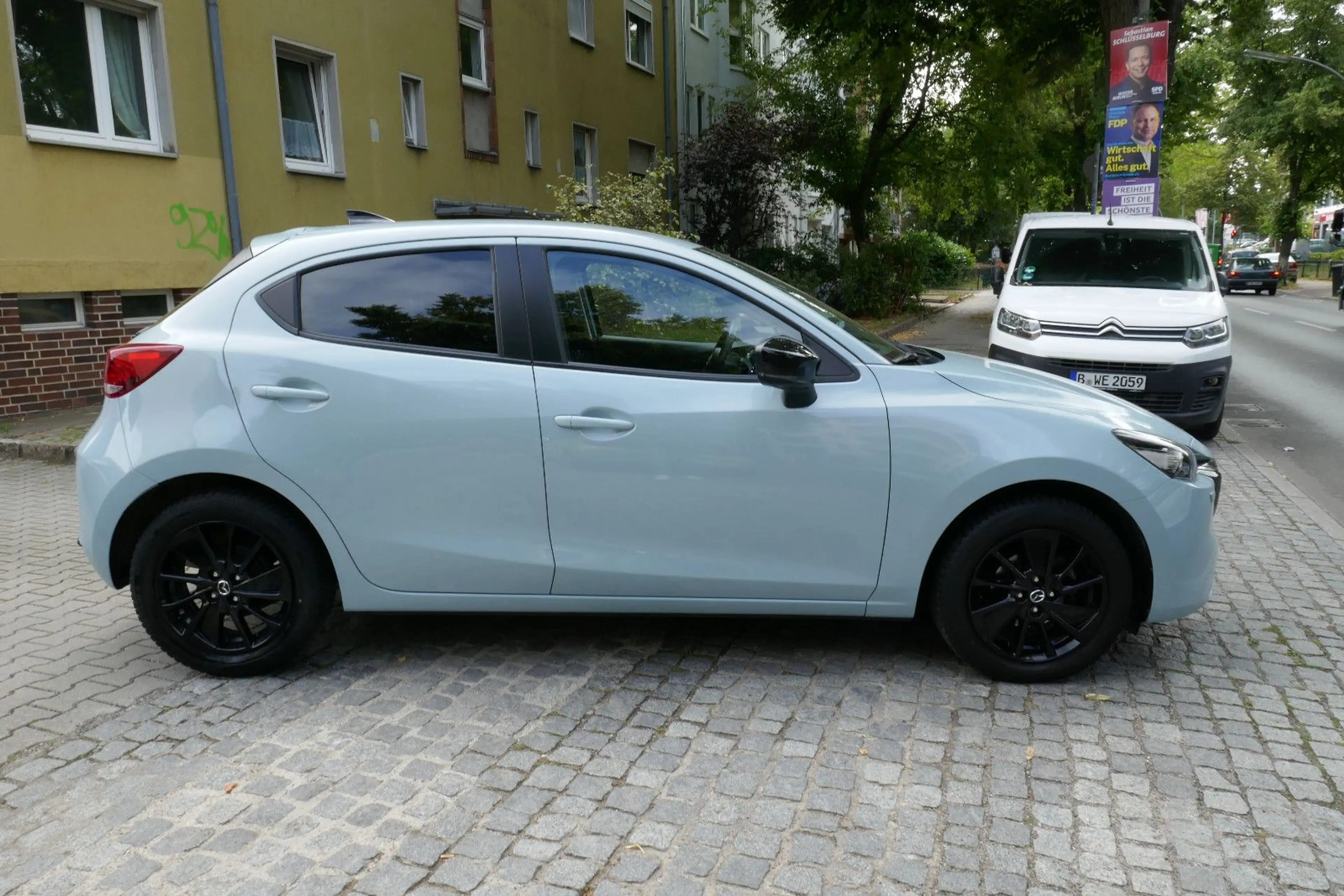 Mazda 2 Lim. Homura, LED, Kamera — photo 6