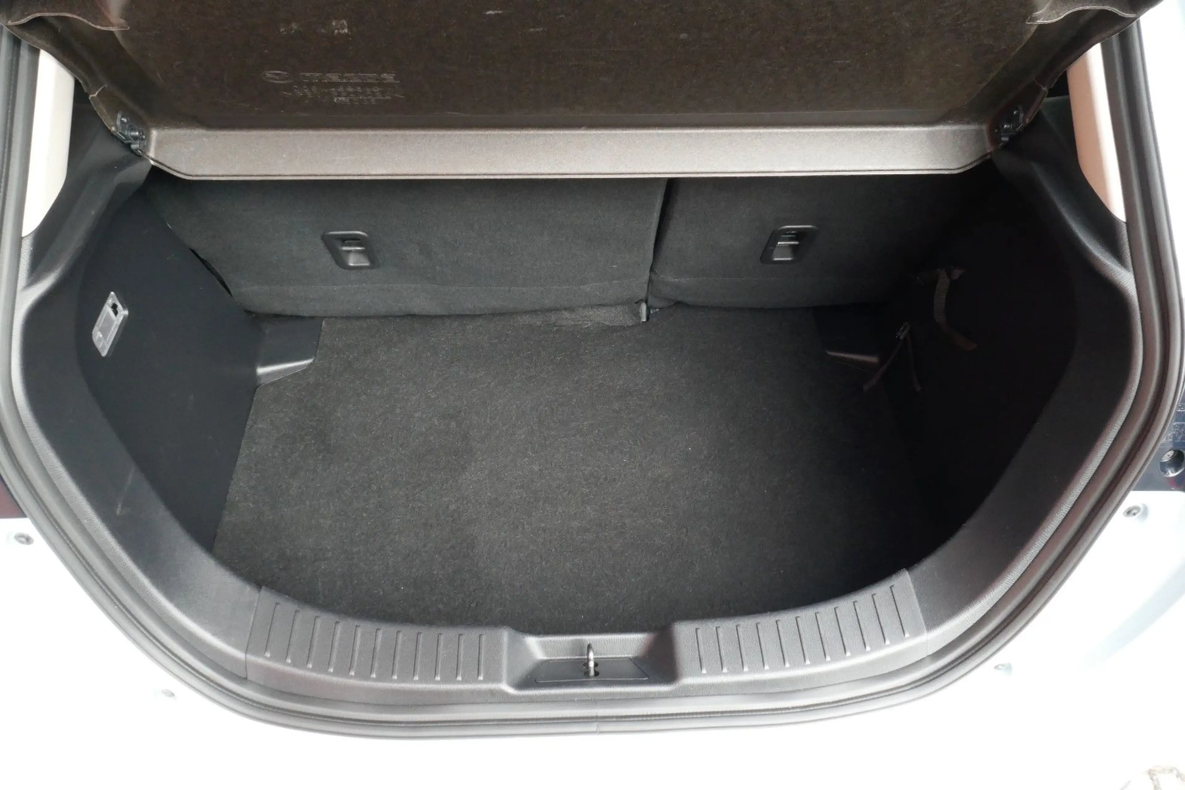 Mazda 2 Lim. Homura, LED, Kamera — photo 12