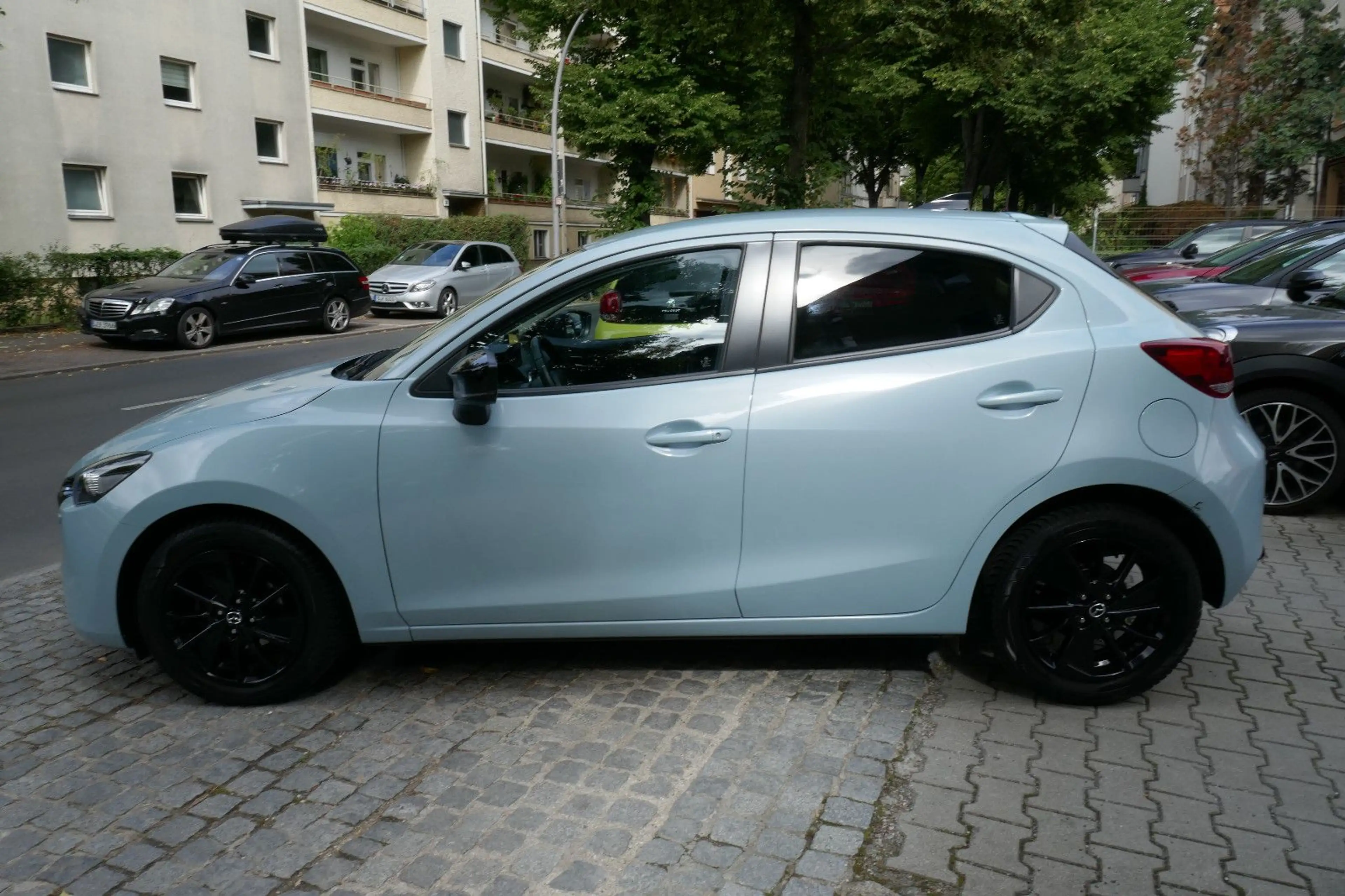 Mazda 2 Lim. Homura, LED, Kamera — photo 10
