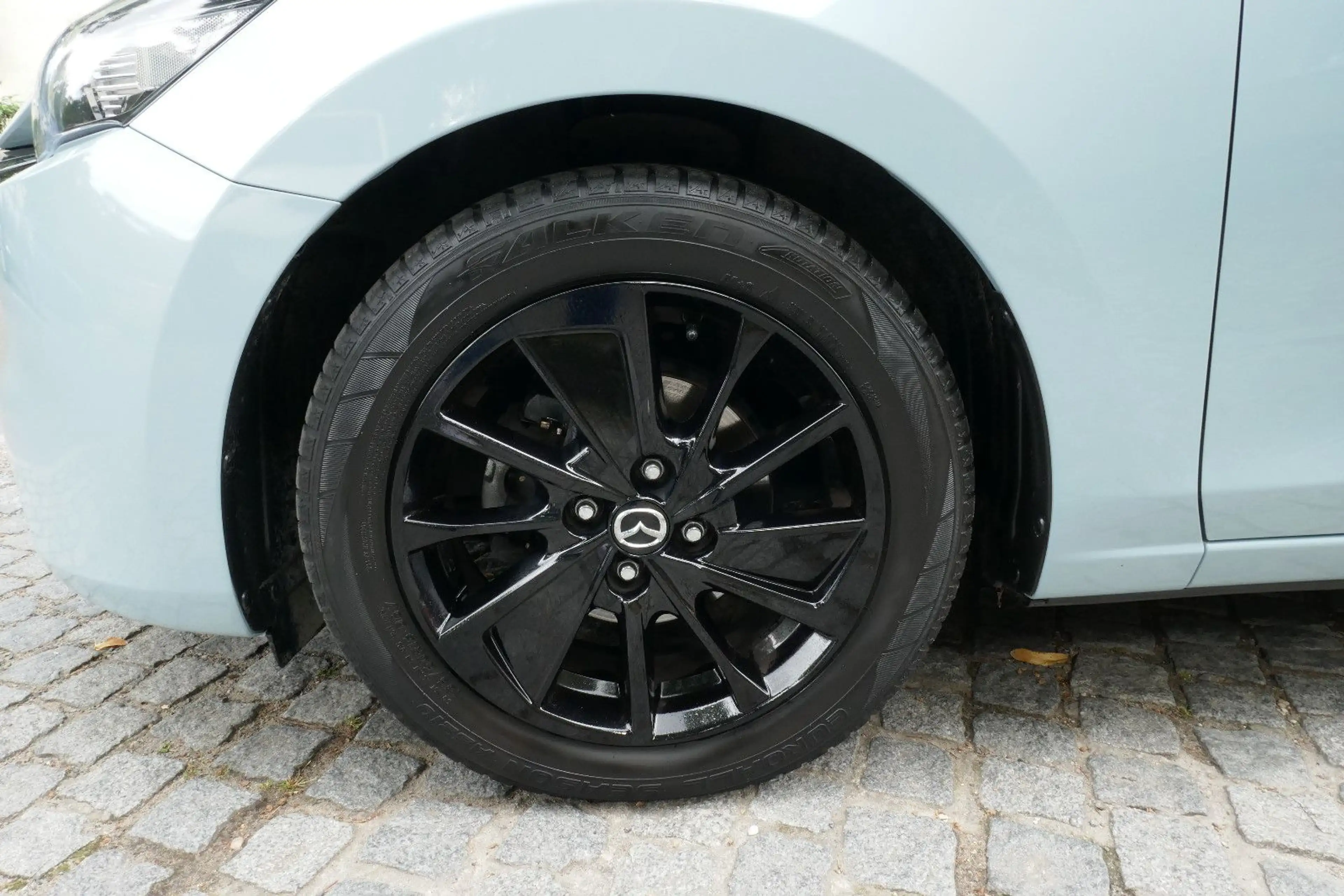 Mazda 2 Lim. Homura, LED, Kamera — photo 11