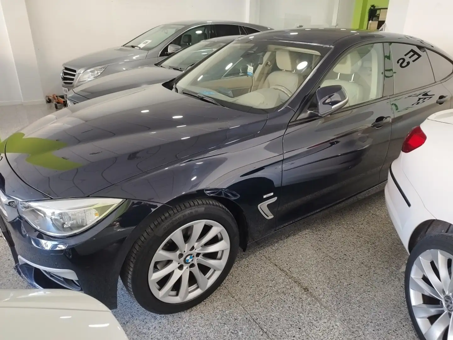 BMW 320 320dA Gran Turismo Luxury Blauw - 1