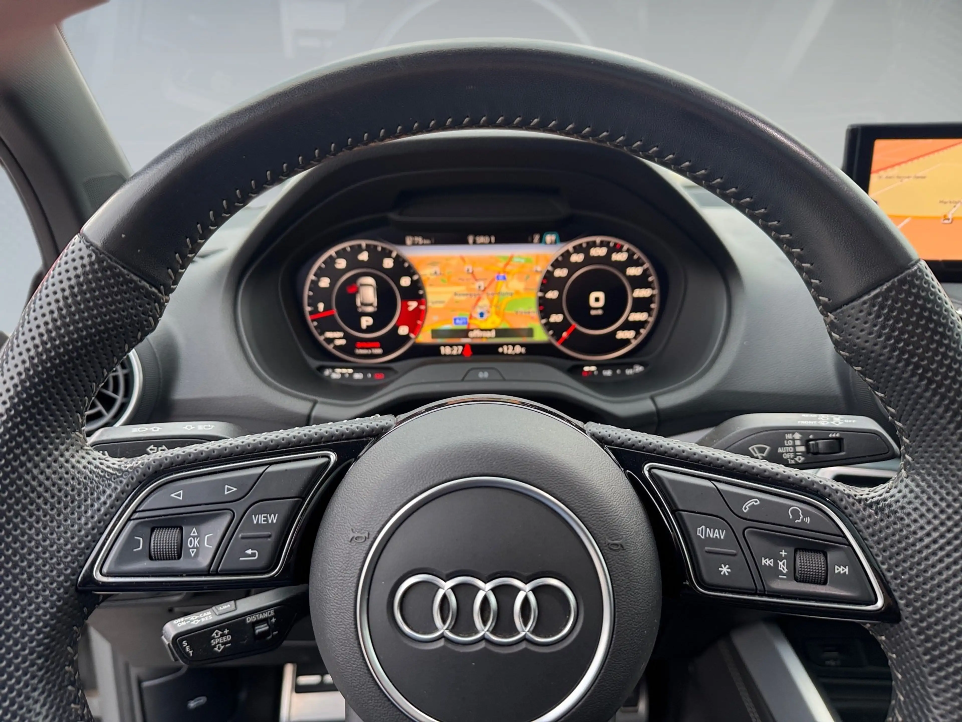 Audi SQ2 SQ2 2.0 TFSI quattro — photo 14