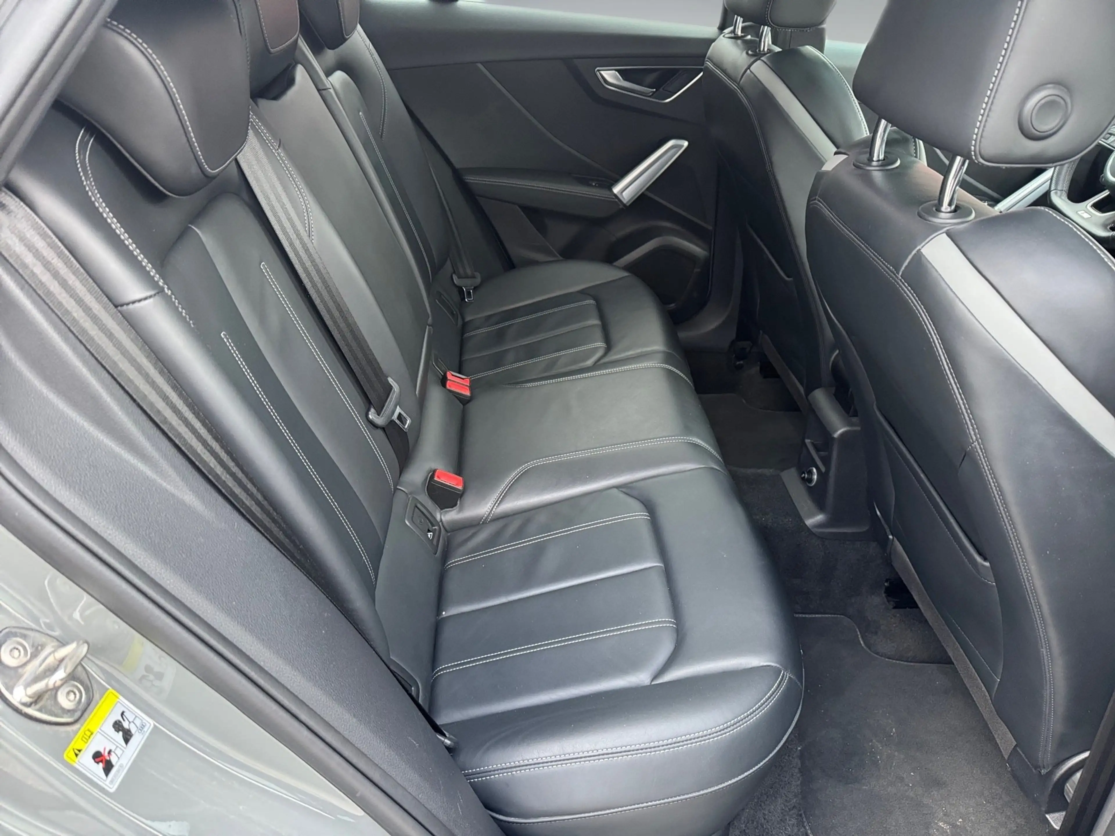 Audi SQ2 SQ2 2.0 TFSI quattro — photo 13