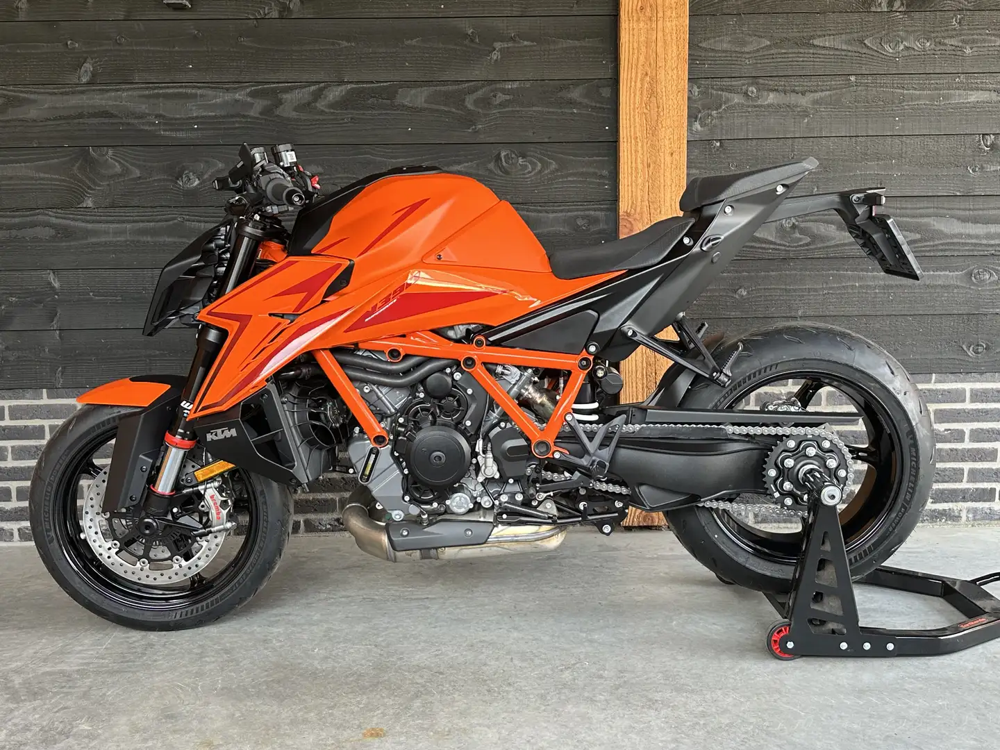 KTM 1390 Super Duke R 190pk NIEUW | Quickshifter+ | Techpack | Trackpack Portocaliu - 2