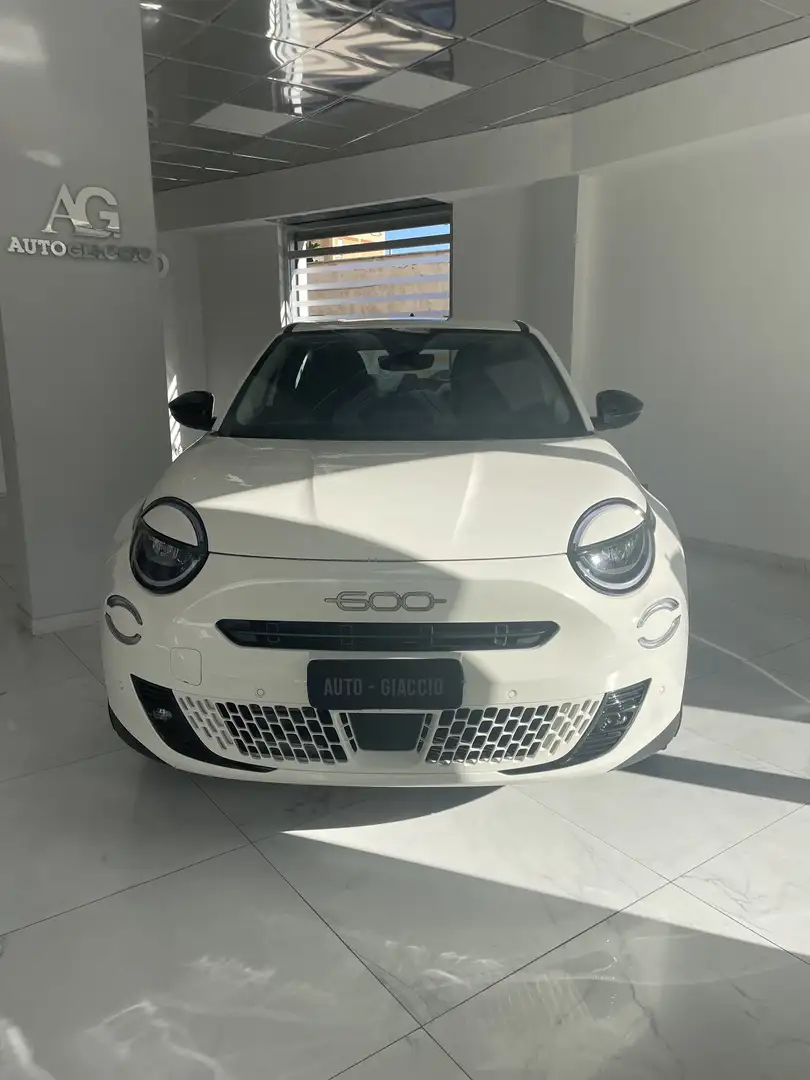 Fiat 600 1.2 hybrid Icon 110cv auto serie speciale - 1