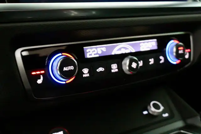 Audi RS Q3 2.5 TFSI quattro /RS-Sitze/LED/21Zoll Ansicht 39