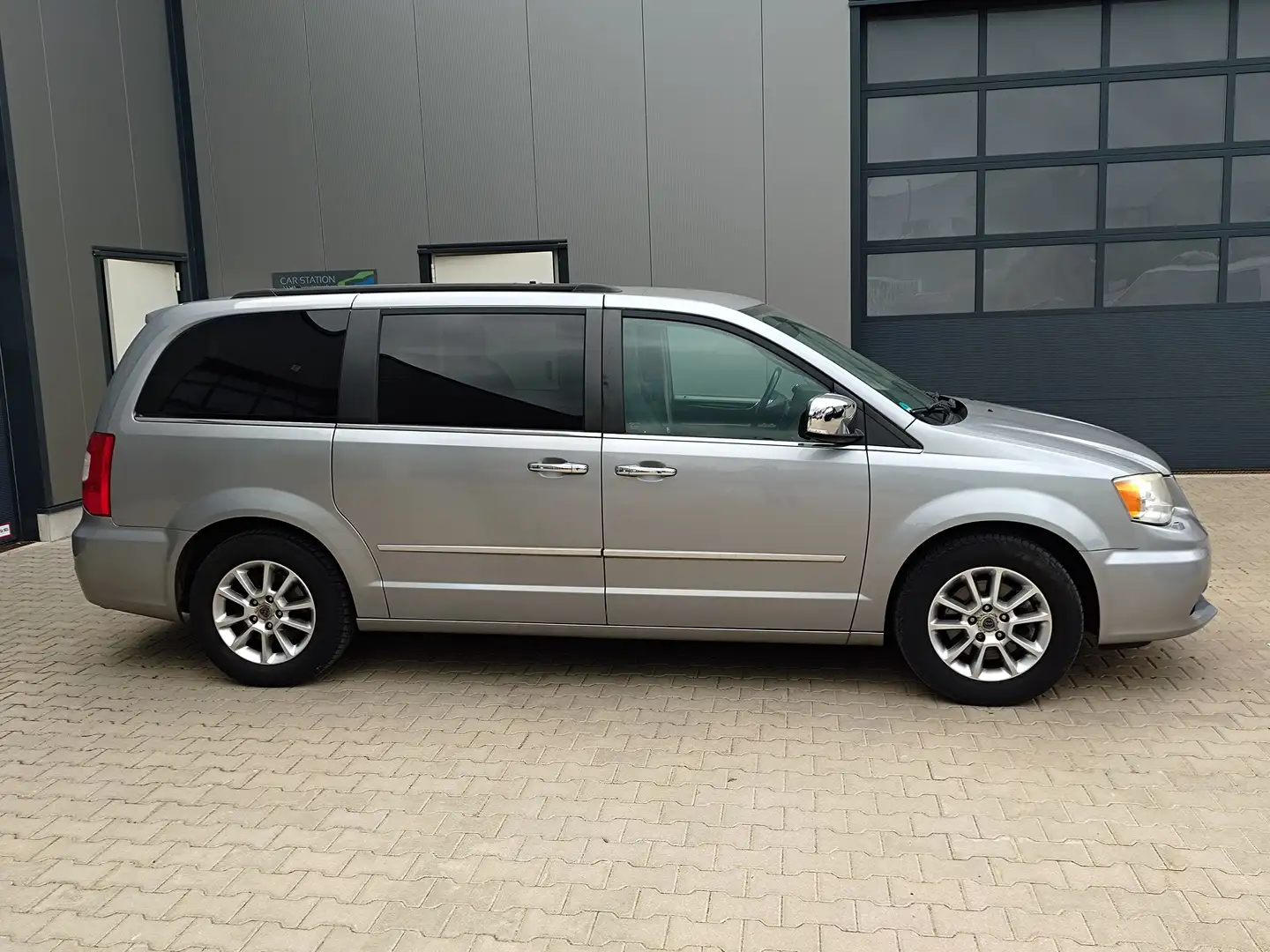 Lancia Voyager Gold 2,8D Multijet -7 Sitzer-Automatik-1.Hand- Silber - 2