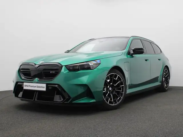 BMW M5 BOWERS & WILKINS - HAAK - PANO