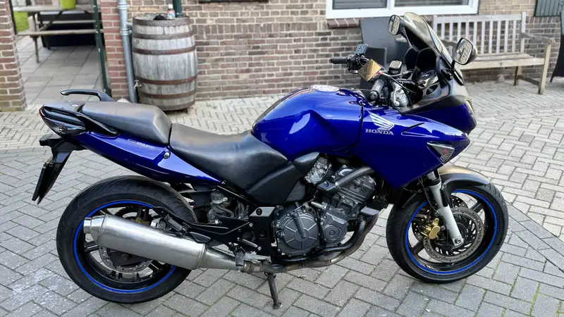 Honda CBF 600 - foto 2