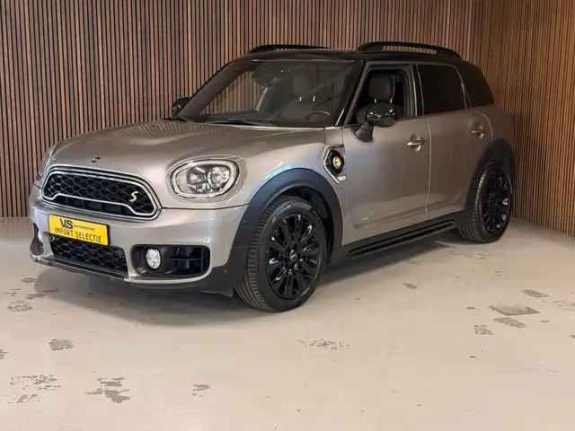 MINI Cooper SE Countryman Mini 1.5 ALL4 Chili - HUD - Pano dak - Keyless