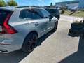 Volvo XC60 B5 Benzin AWD Plus Black Edit. Aut/AHK/360° Gris - thumbnail 4