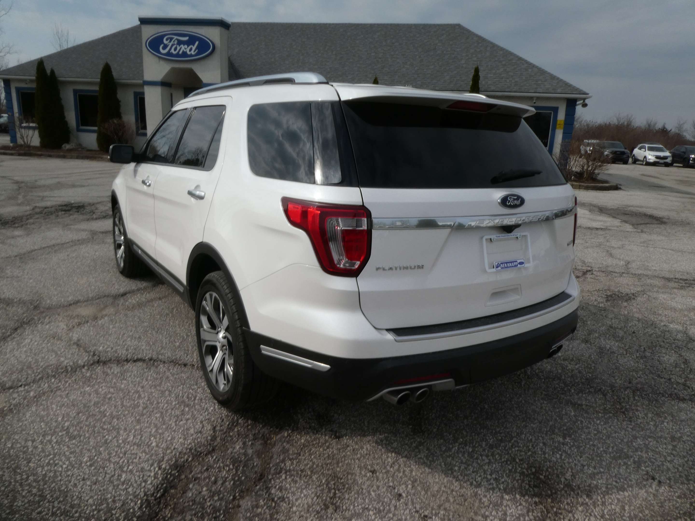 2018 Ford Explorer PLATINUM   HEATED SEATS   BACKUP CAM   NAV — снимка 1