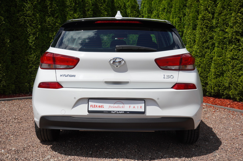Hyundai i30 1.0 T-GDI Trend Navi Tempomat Kamera PDC USB — photo 4