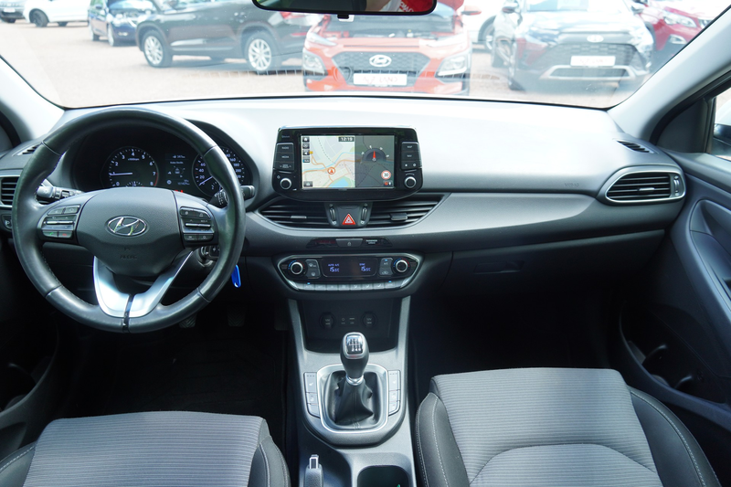 Hyundai i30 1.0 T-GDI Trend Navi Tempomat Kamera PDC USB — photo 8