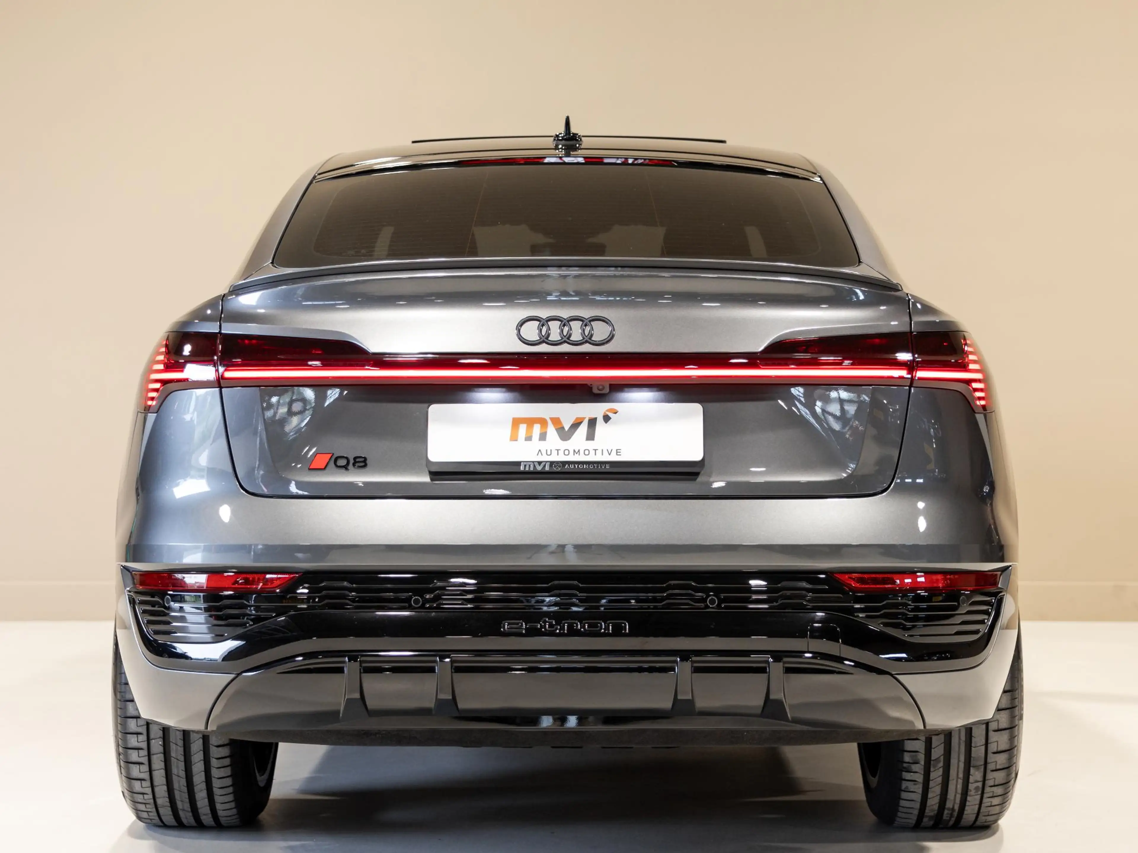 Audi Q8 e-tron Sportback 50 quattro S-Line Edition 95 kWh SOH 90% — photo 13