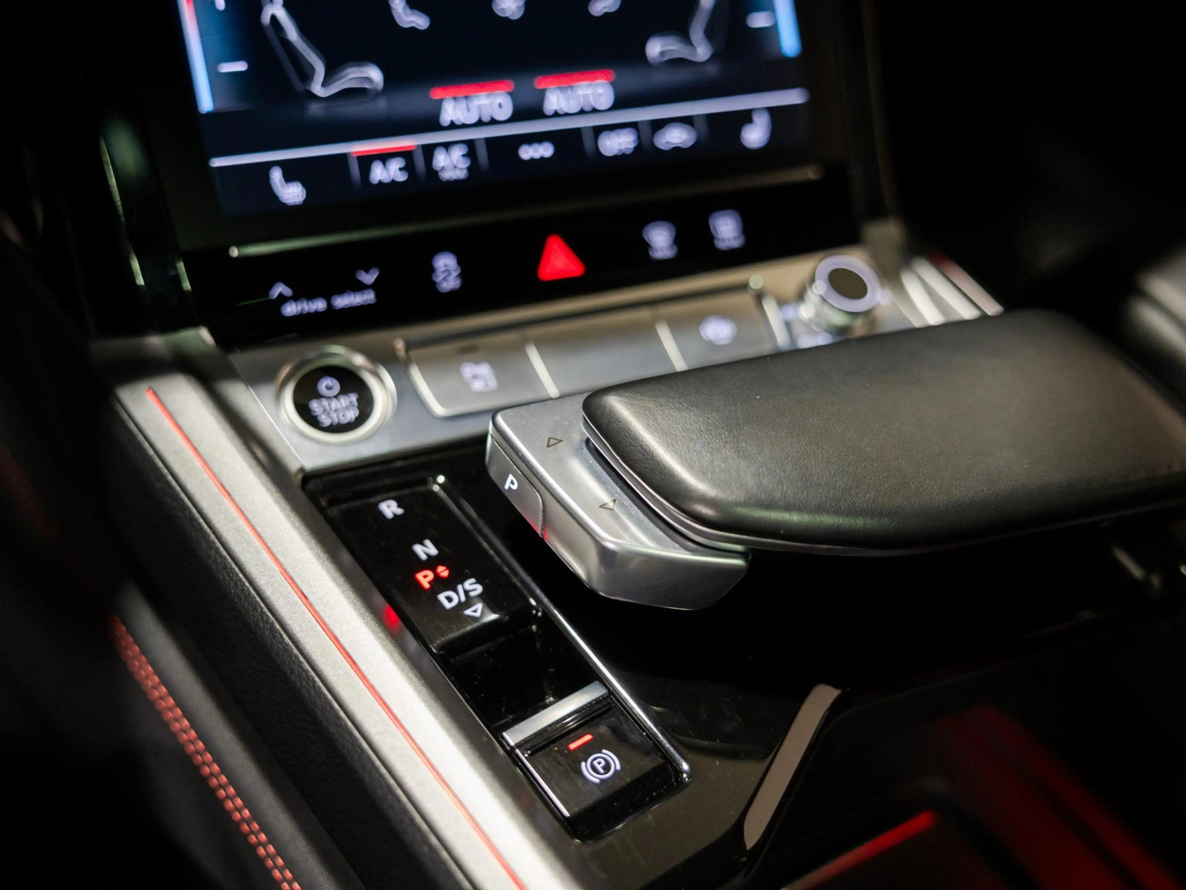 Audi Q8 e-tron Sportback 50 quattro S-Line Edition 95 kWh SOH 90% — photo 42