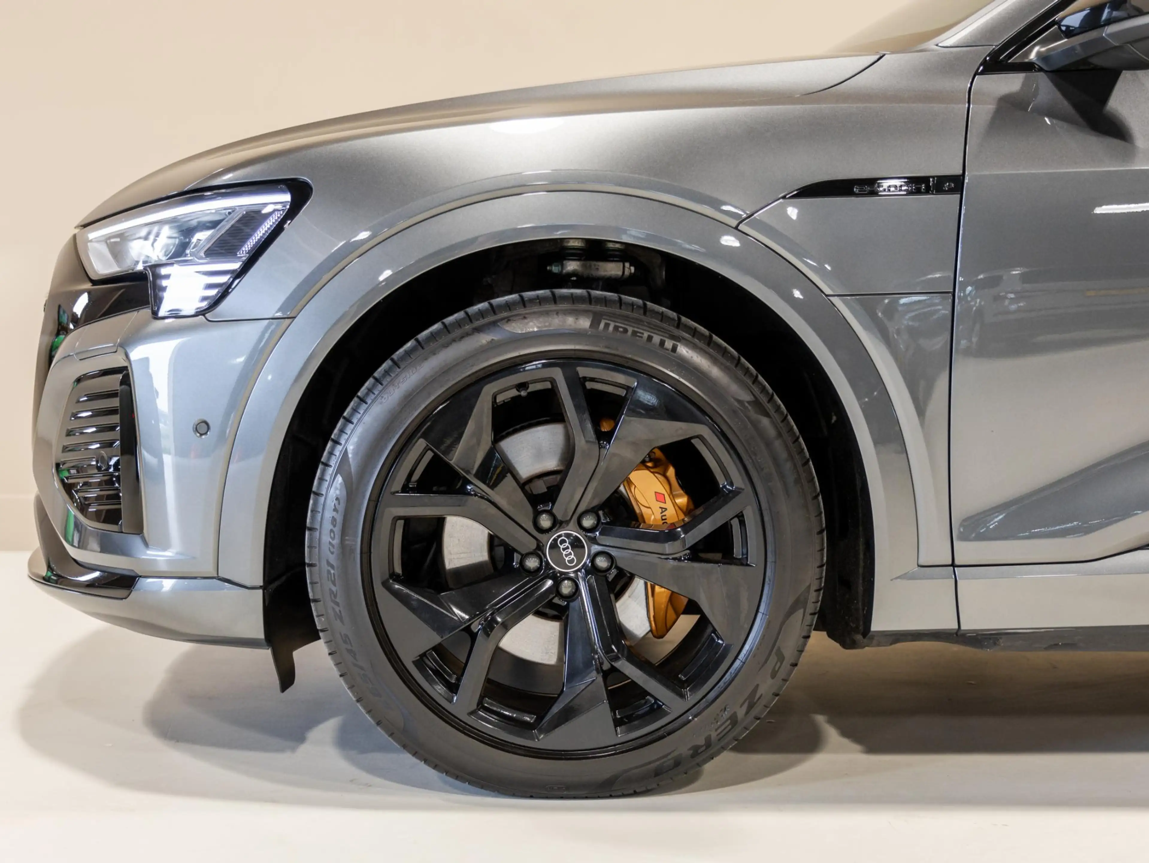 Audi Q8 e-tron Sportback 50 quattro S-Line Edition 95 kWh SOH 90% — photo 19