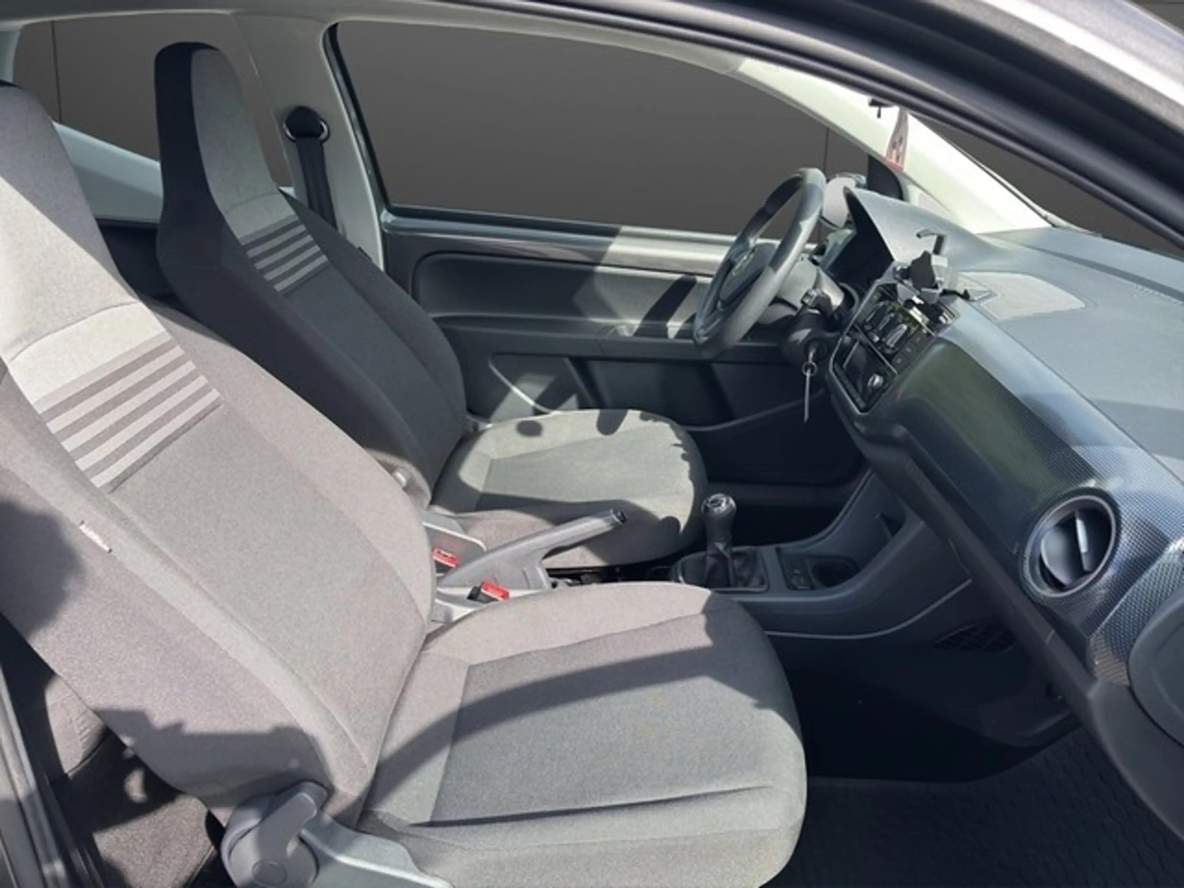 Volkswagen up! 1.0 MPI 65 PS *MOVE UP!*KLIMA PDC KAM — photo 15