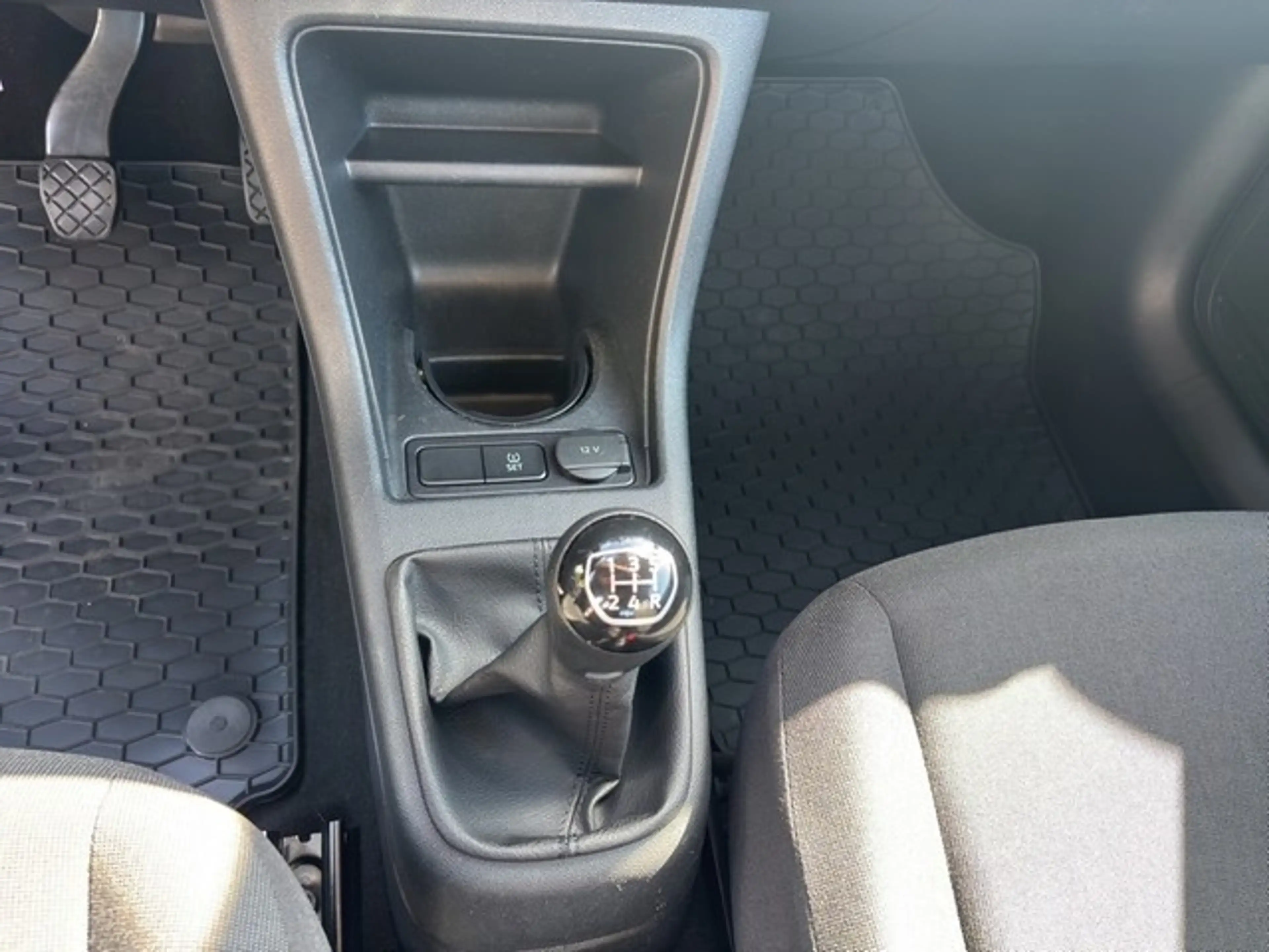 Volkswagen up! 1.0 MPI 65 PS *MOVE UP!*KLIMA PDC KAM — photo 13