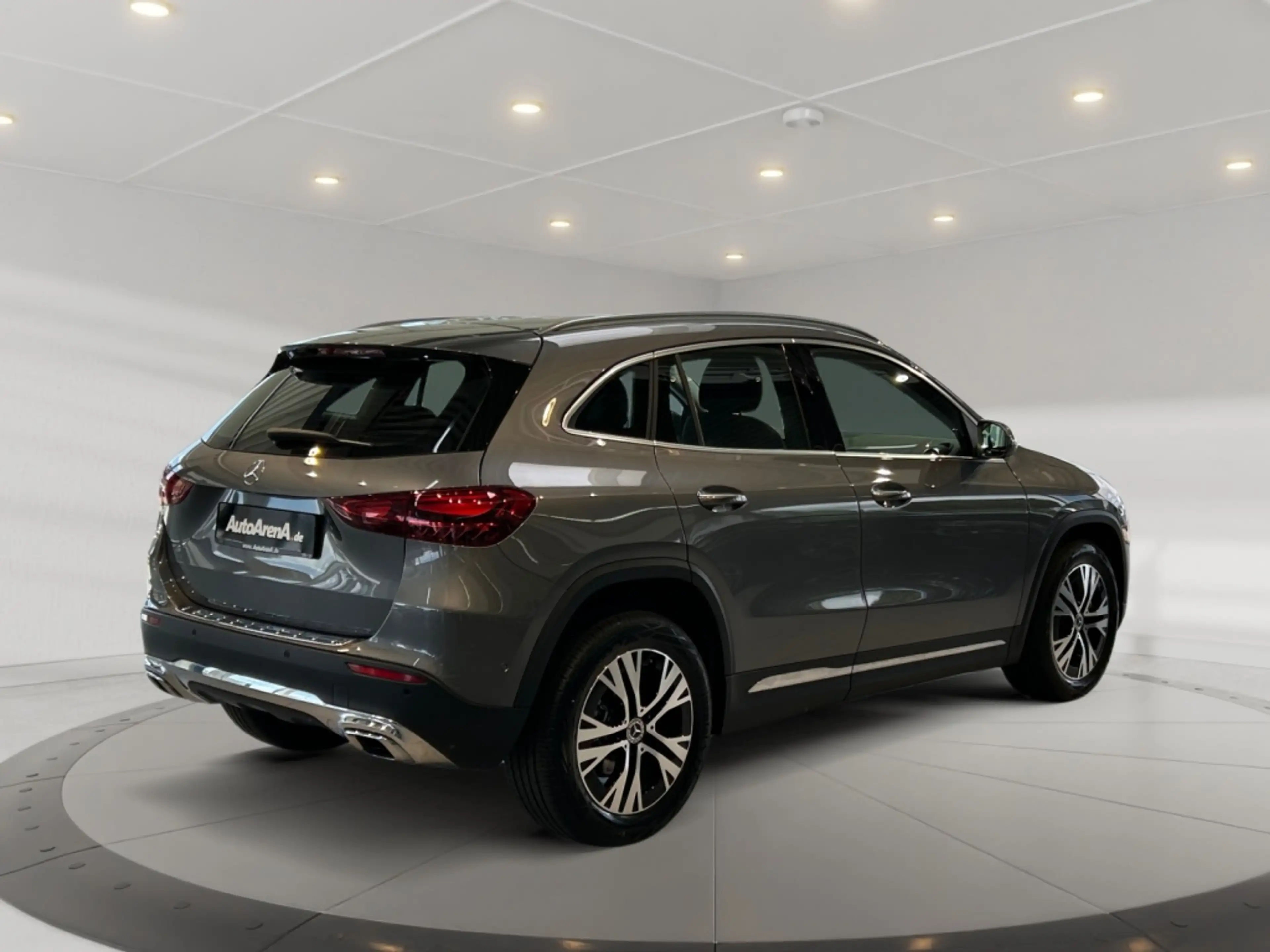 Mercedes-Benz GLA 180 Progressive MBUX+Progressive+Wide+Cam — photo 4