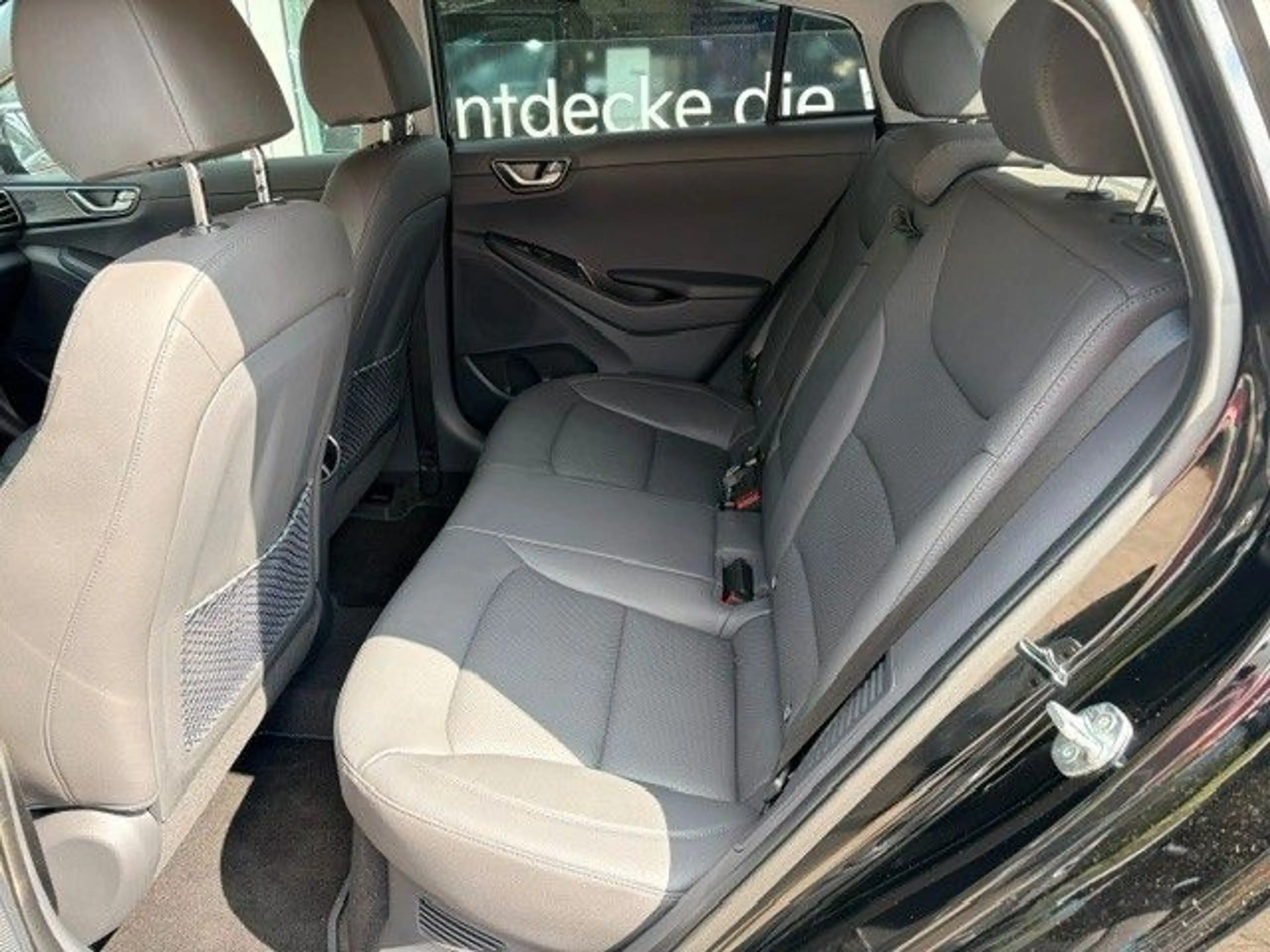 Hyundai IONIQ Ioniq Trend Plug-In Hybrid- RFK-Leder — photo 9