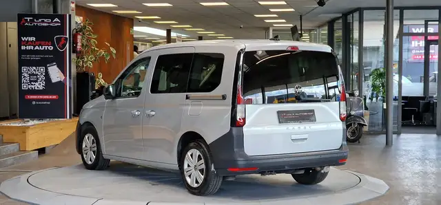 Volkswagen Caddy view 6