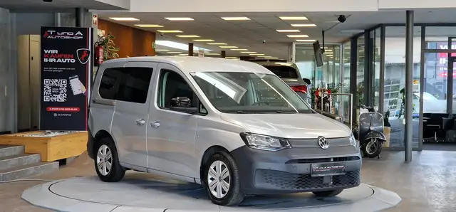 Volkswagen Caddy view 3