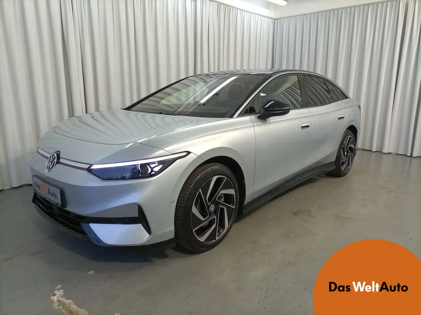 Volkswagen ID.7 Pro 210 kW Stříbrná - 1