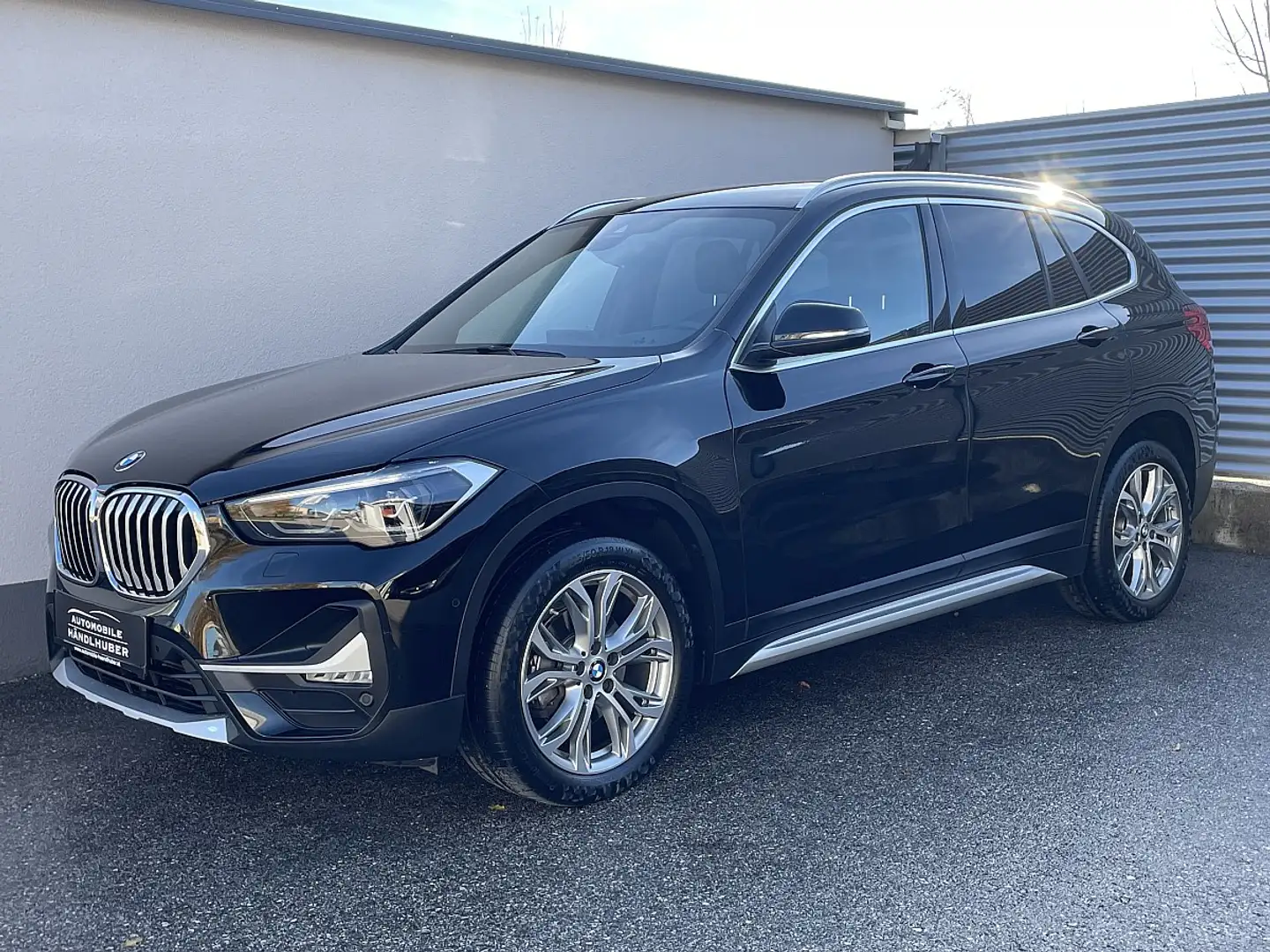 BMW X1 sDrive18d Aut.XLINE/LED/LEDER/ALARM/HIFI/HEADUP... Noir - 1