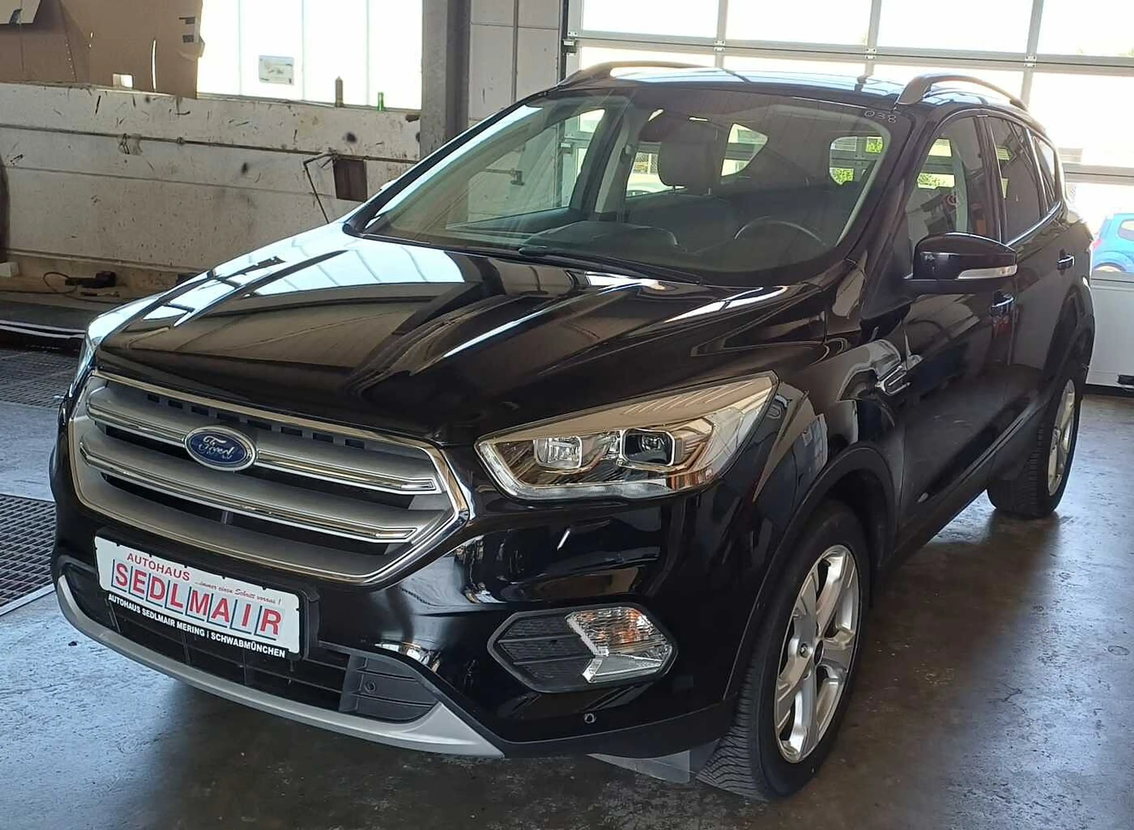 Ford Kuga Black & Silver 4x4 Autom. Navi, WiPa, Pano