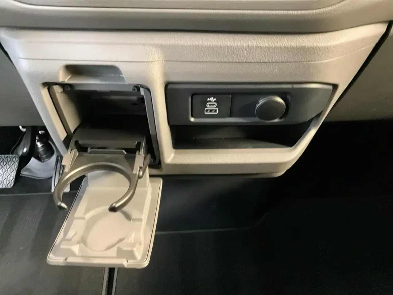 Volkswagen T7 Caravelle Life+Kurz+DSG+9Sitze+LED 18