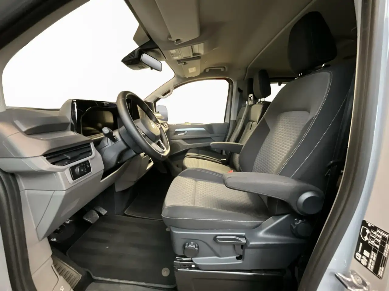 Volkswagen T7 Caravelle Life+Kurz+DSG+9Sitze+LED 9