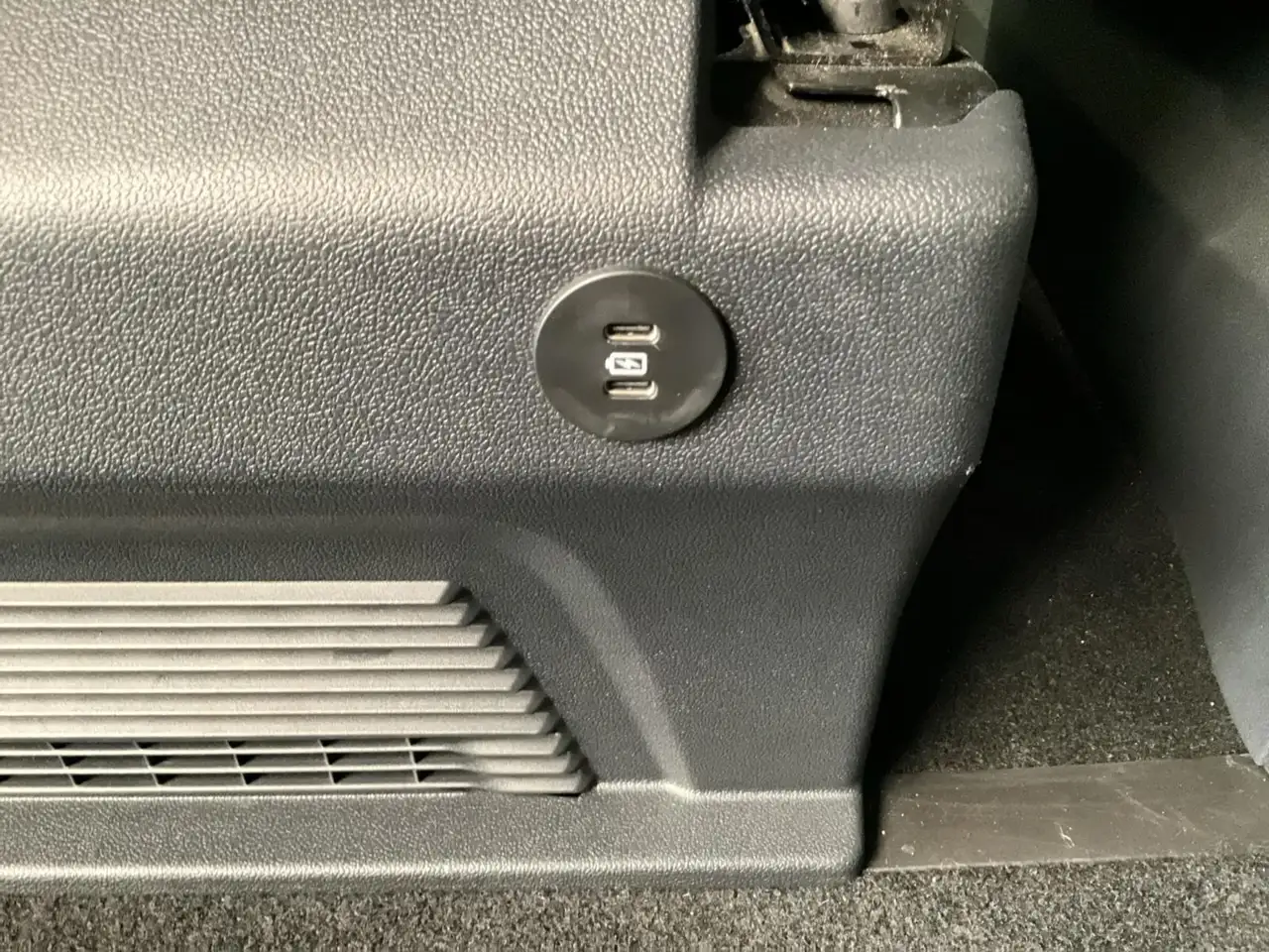 Volkswagen T7 Caravelle Life+Kurz+DSG+9Sitze+LED 20