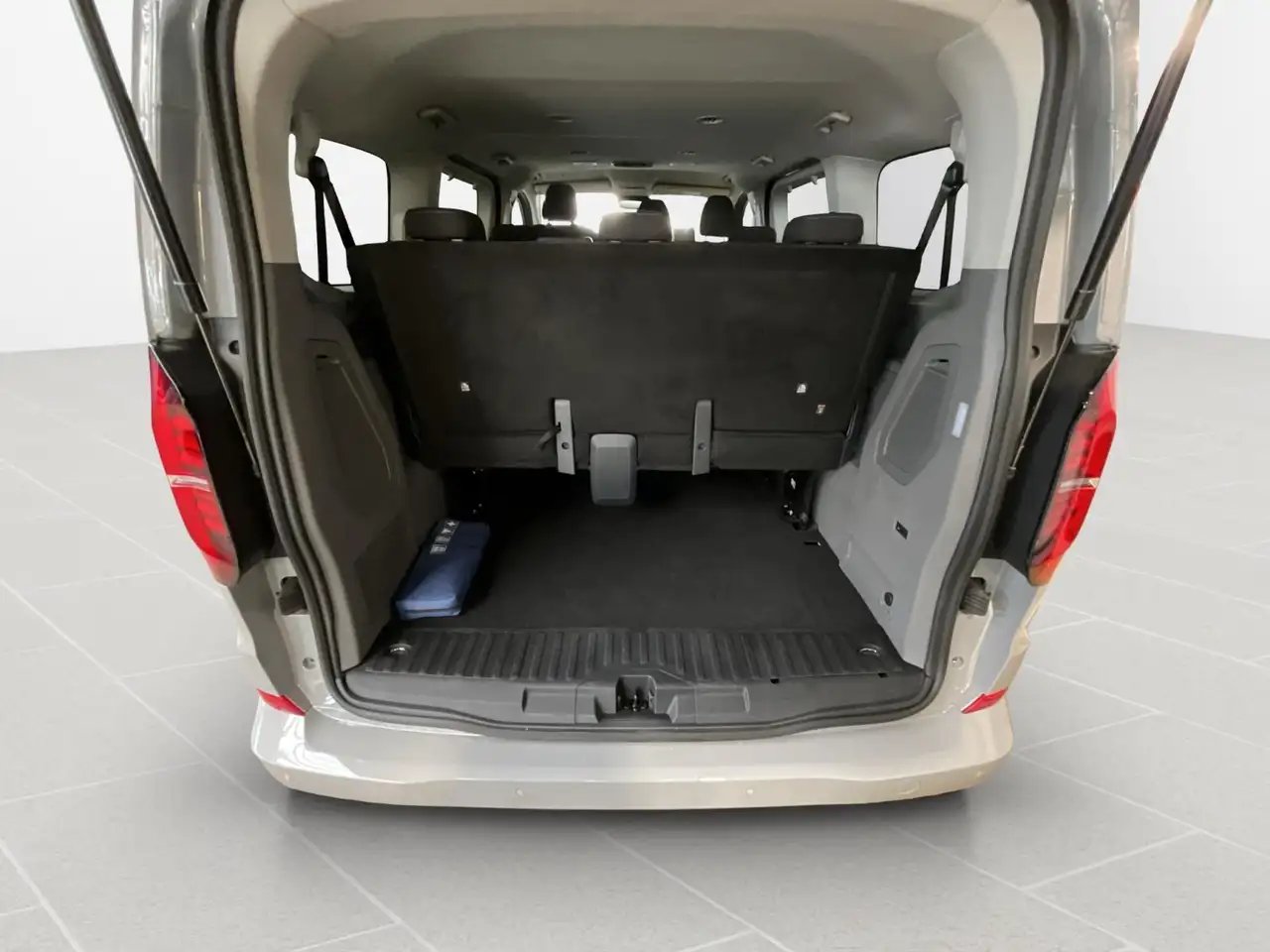 Volkswagen T7 Caravelle Life+Kurz+DSG+9Sitze+LED 16