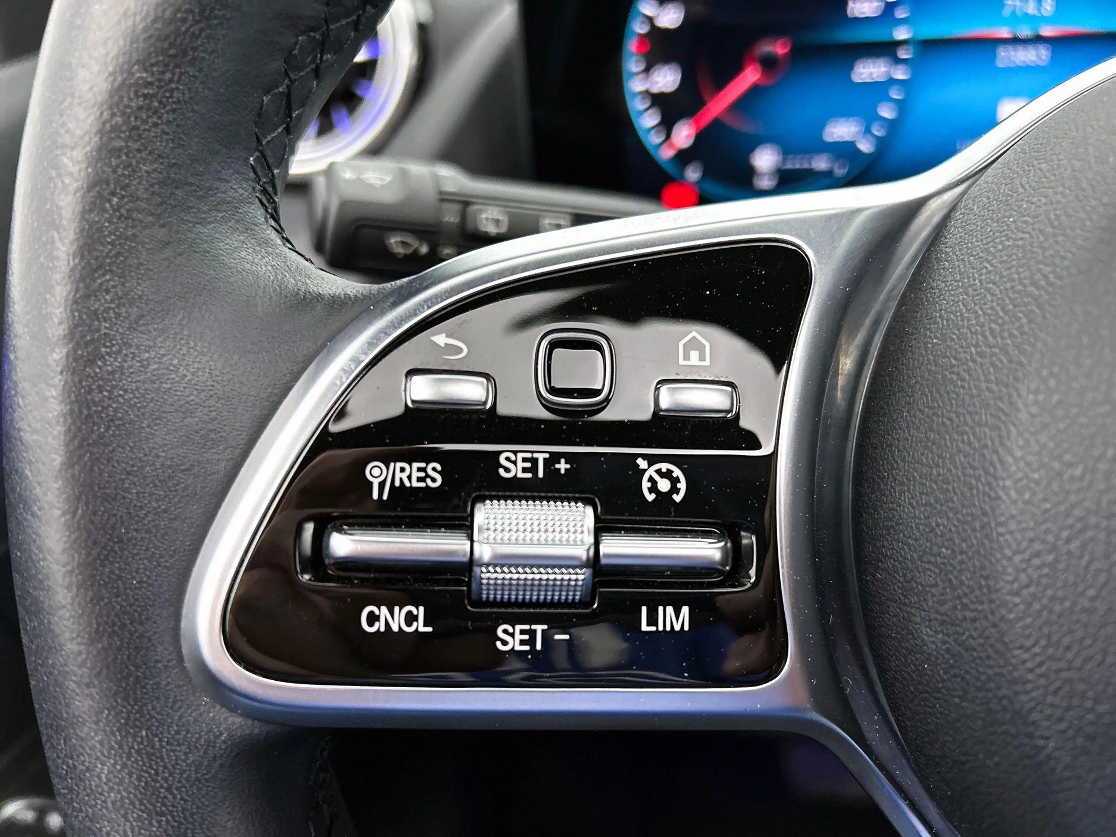 Mercedes-Benz B 250 e Premium PANORAMADAK | LEER | MATRIX-LED | WIDESC — photo 11
