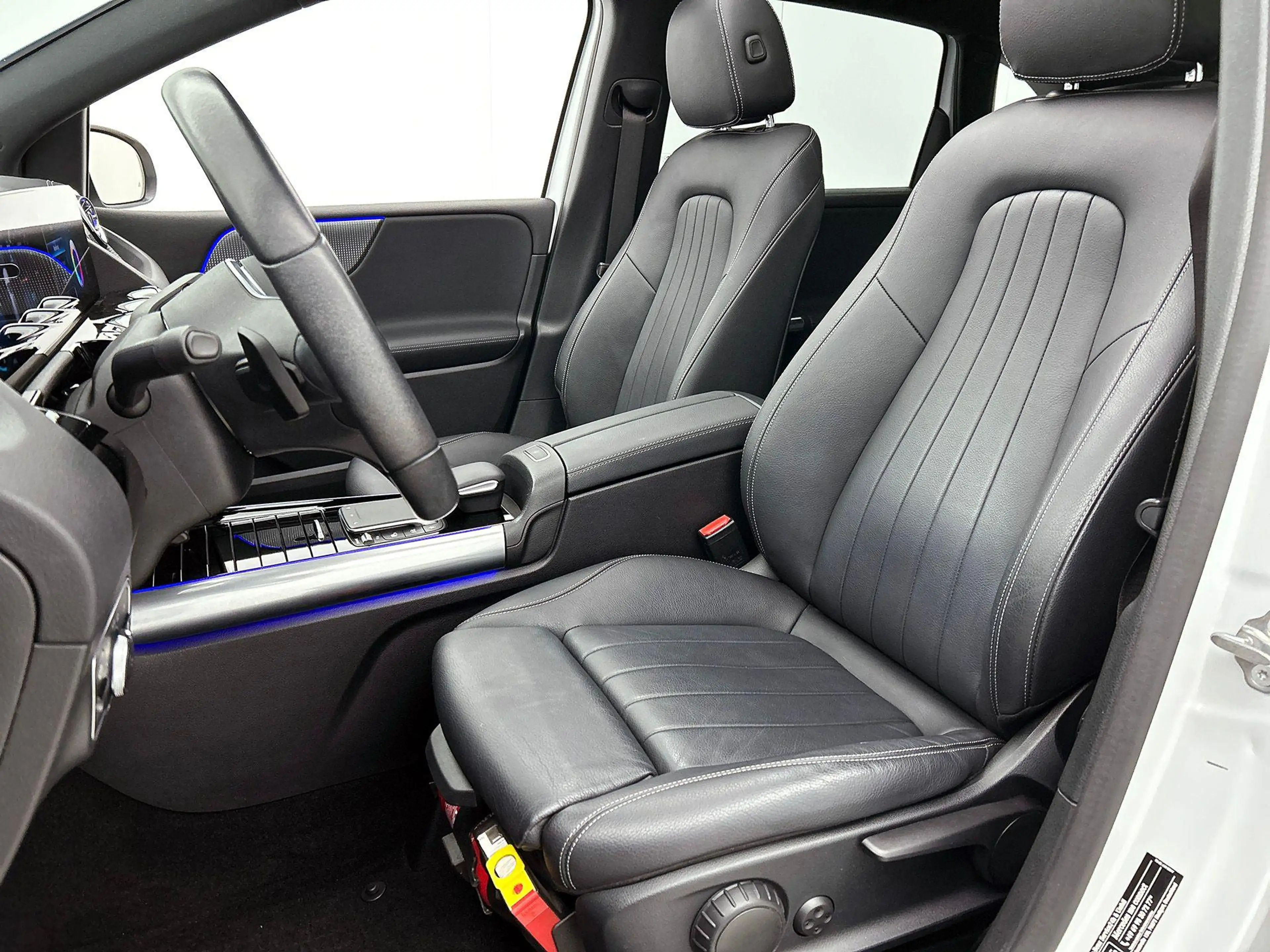 Mercedes-Benz B 250 e Premium PANORAMADAK | LEER | MATRIX-LED | WIDESC — photo 10