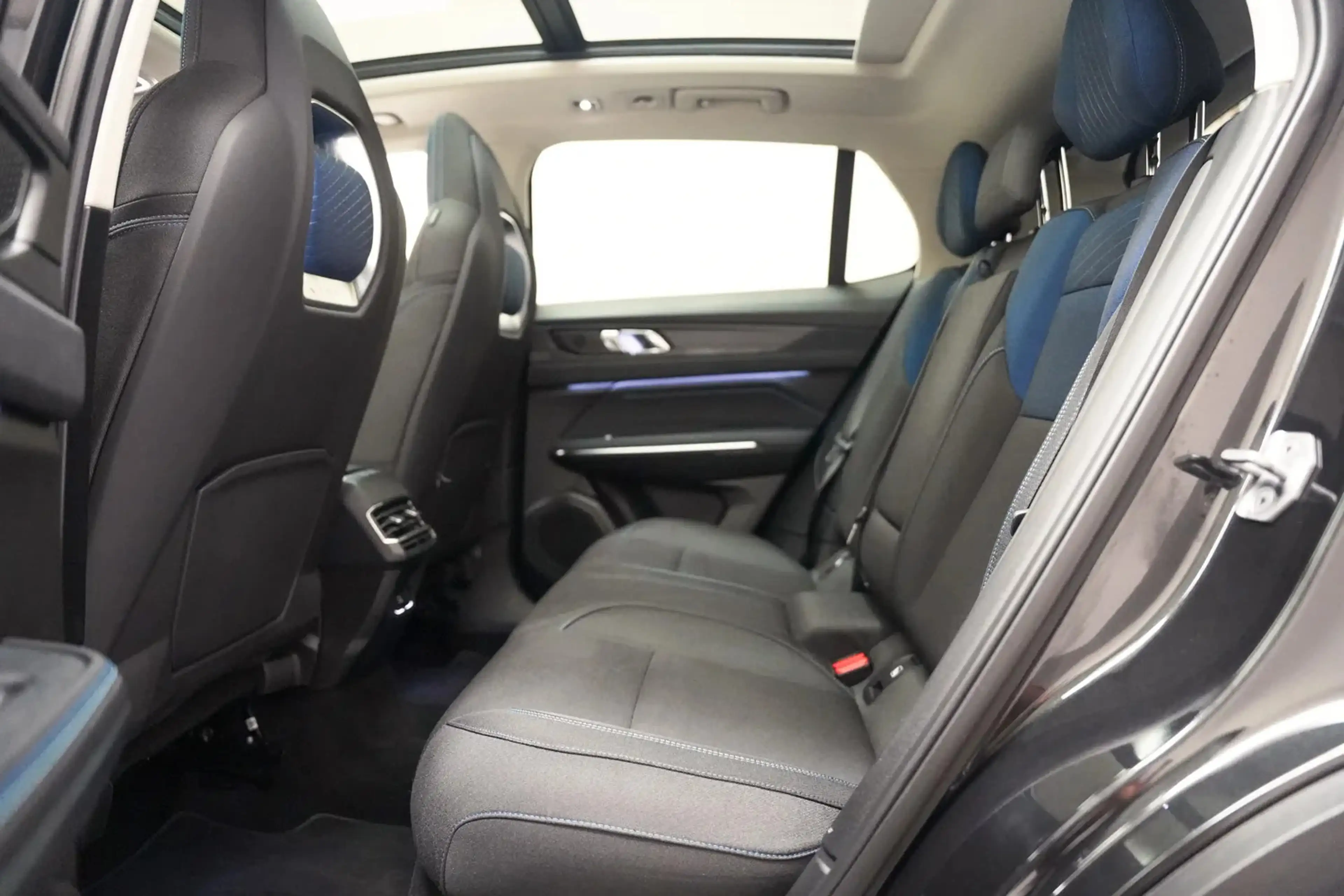 Lynk & Co 01 1.5 PHEV MY22 Zwart 6,6kWh [ SoH 94,7% | 360ºcam A — photo 15
