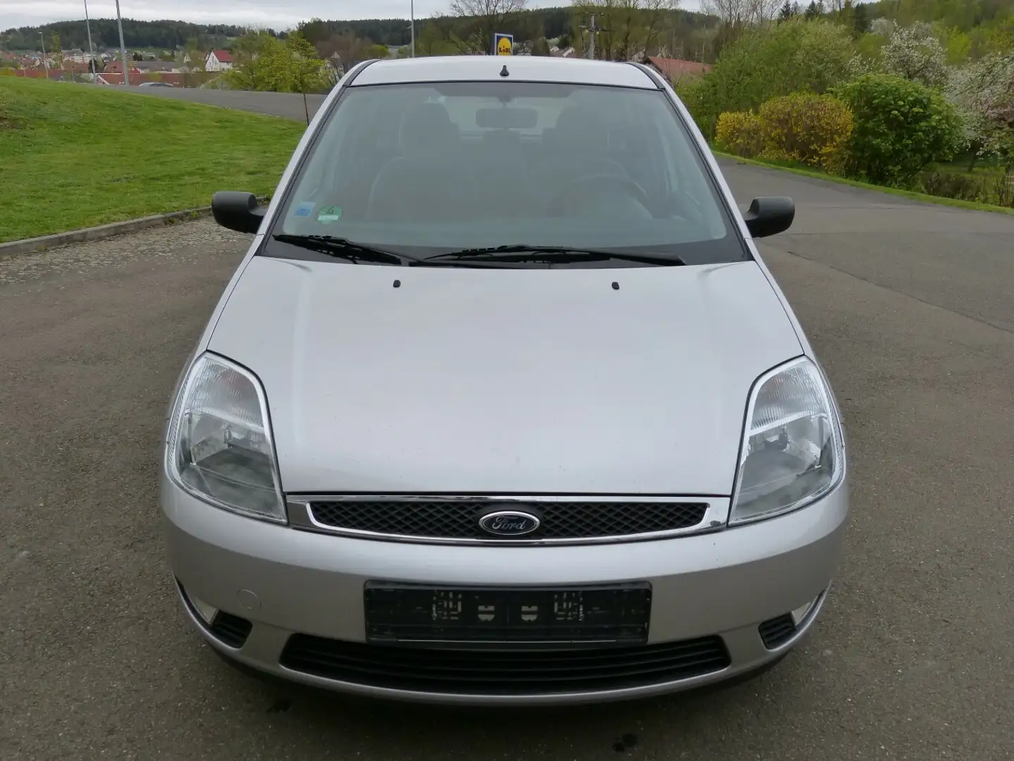 Ford Fiesta Ghia 1.4[Klima/Sitzheizung/5-türig] Argent - 2